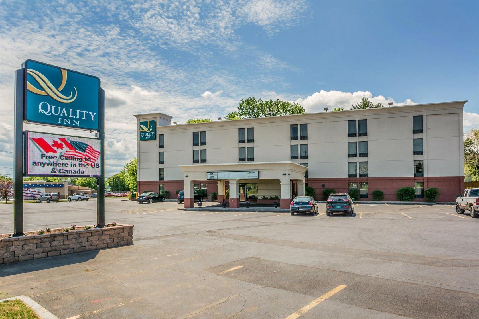 Comfort Inn & Suites Liverpool - Syracuse North Buitenkant foto