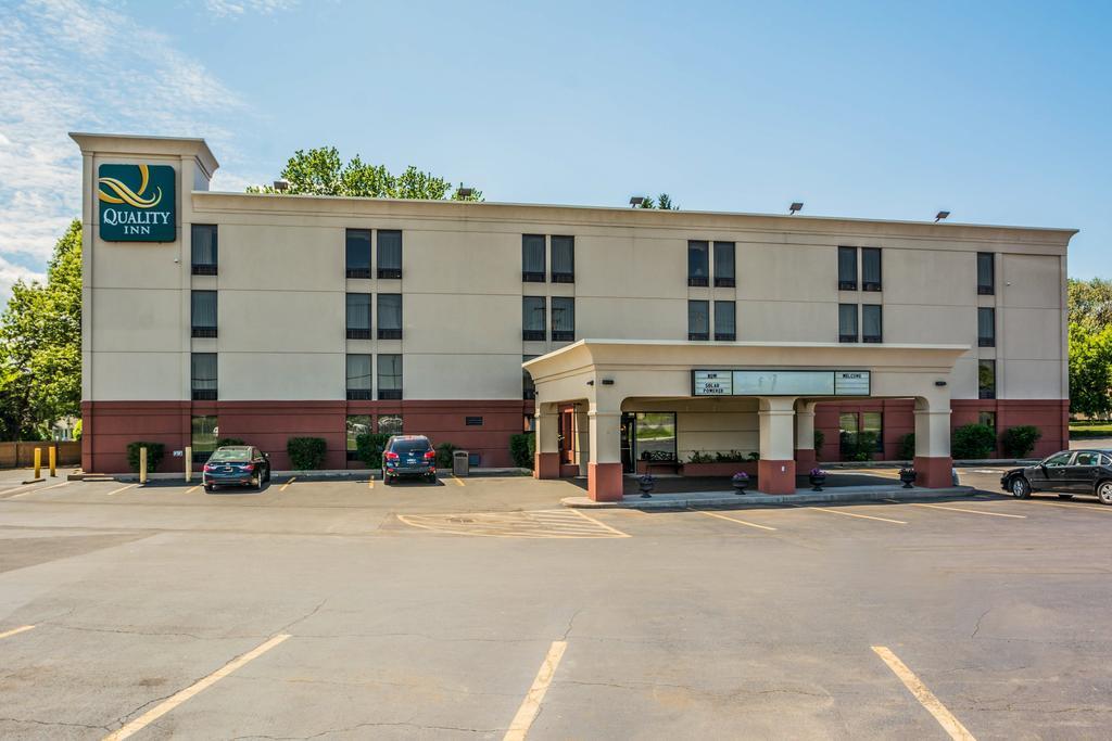 Comfort Inn & Suites Liverpool - Syracuse North Buitenkant foto
