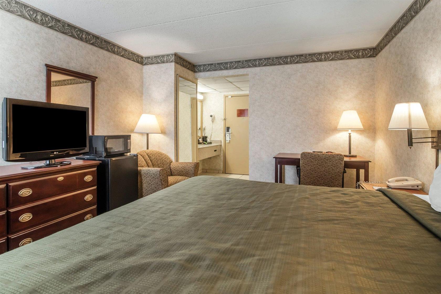 Comfort Inn & Suites Liverpool - Syracuse North Buitenkant foto