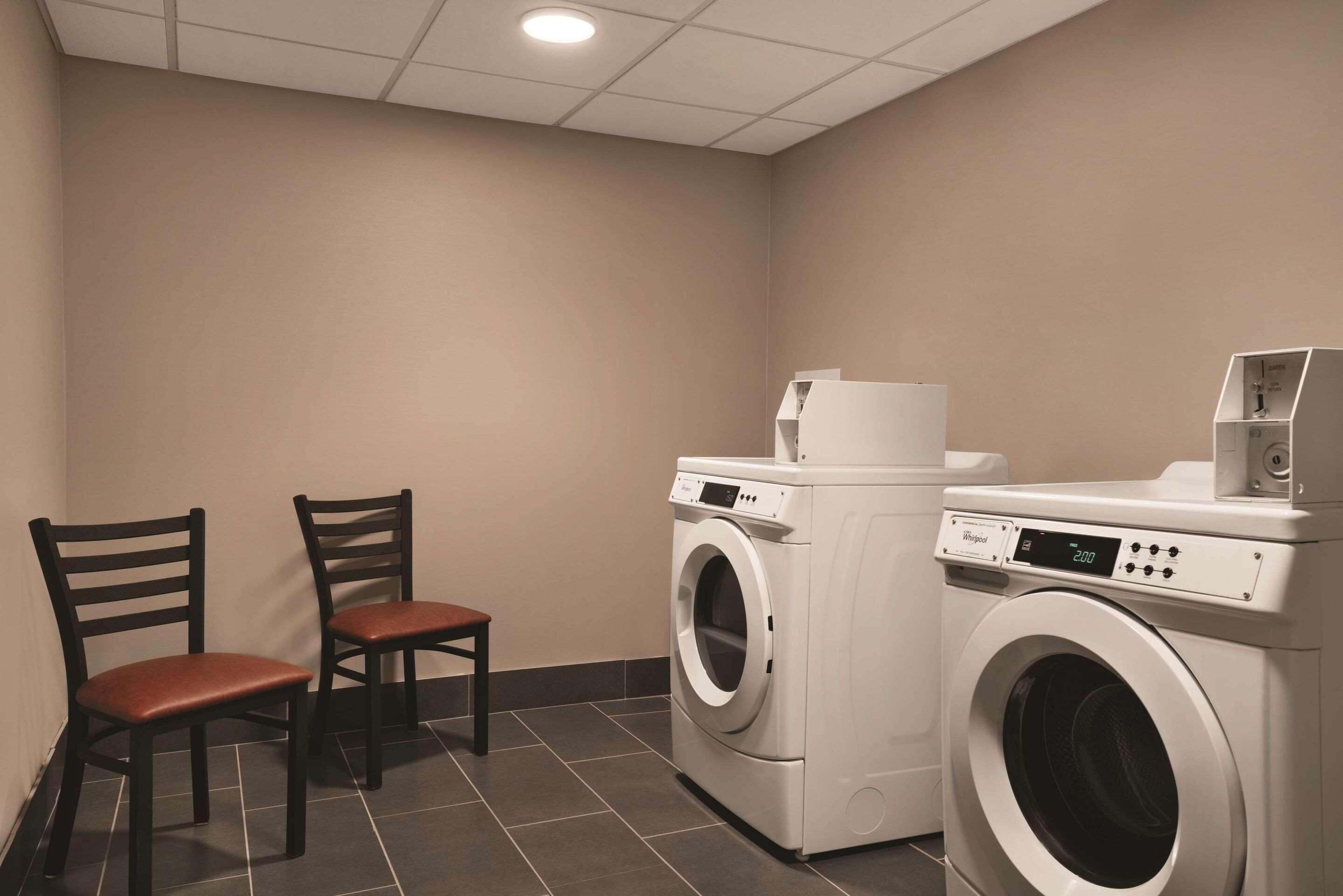 Comfort Inn & Suites Liverpool - Syracuse North Buitenkant foto