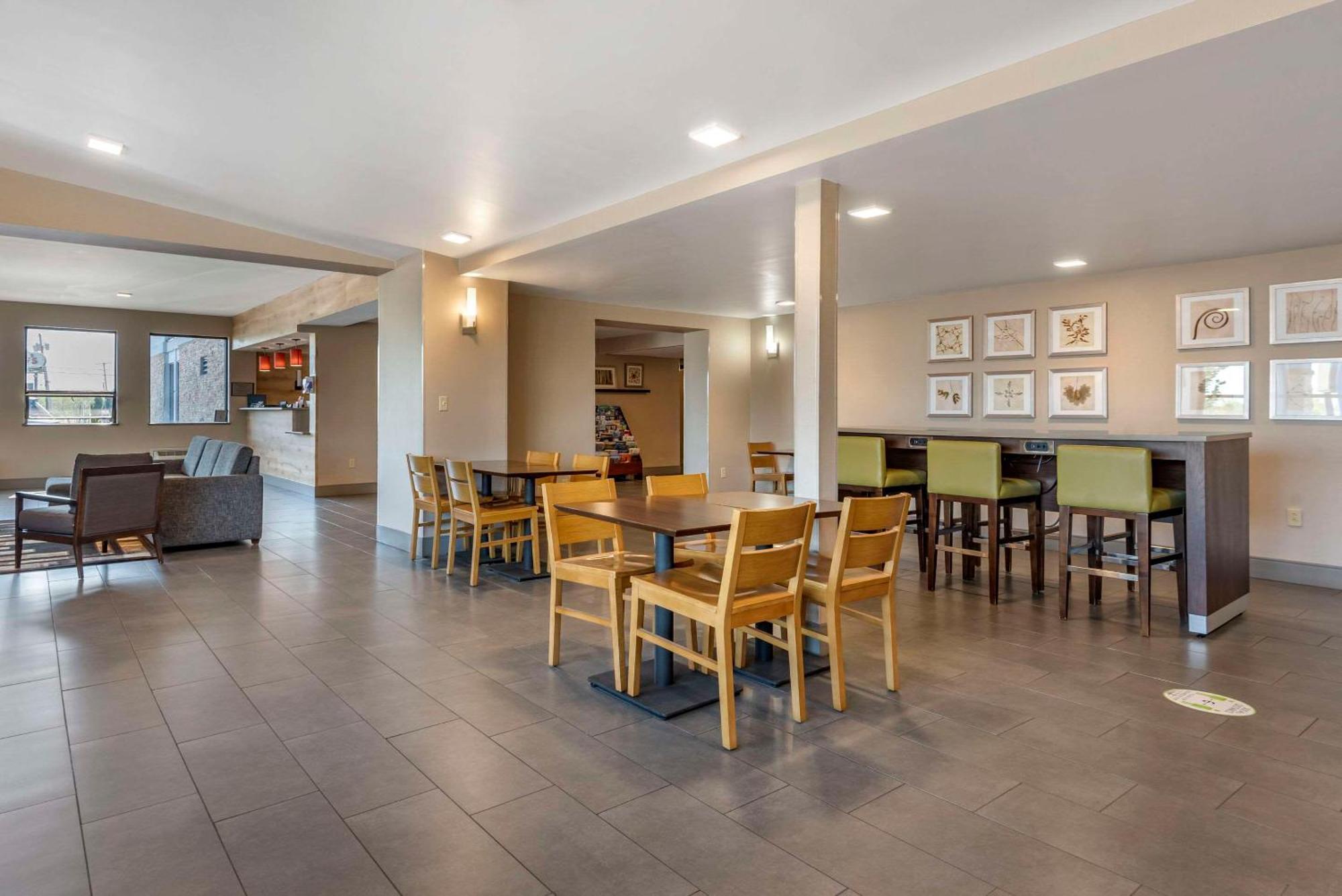 Comfort Inn & Suites Liverpool - Syracuse North Buitenkant foto