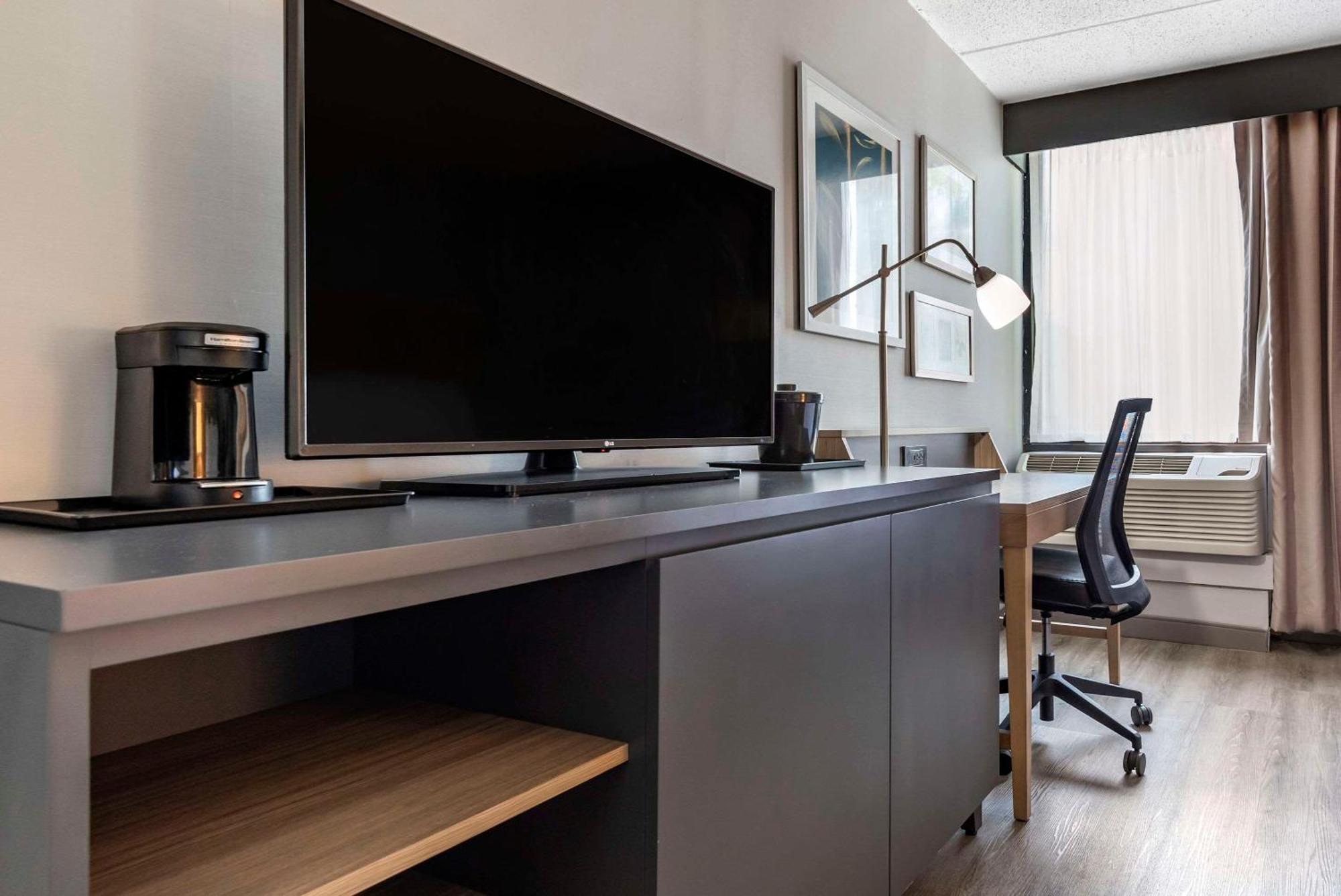 Comfort Inn & Suites Liverpool - Syracuse North Buitenkant foto