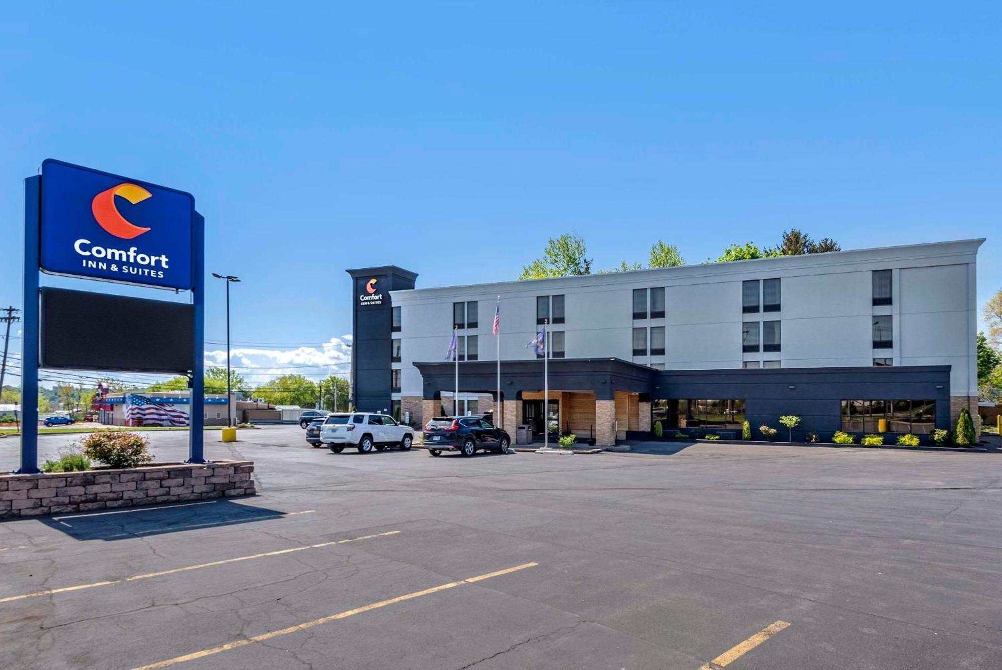 Comfort Inn & Suites Liverpool - Syracuse North Buitenkant foto